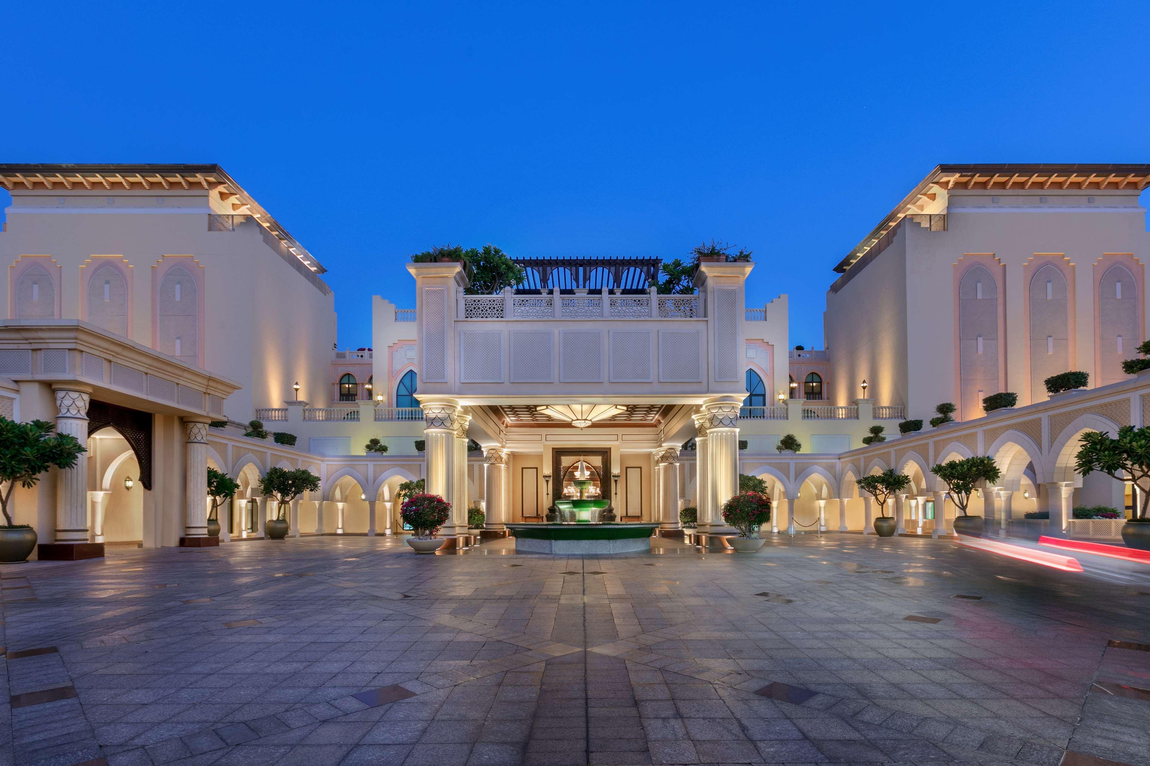 Shangri-La Qaryat Al Beri, Abu Dhabi Exterior photo The St. Regis Istanbul
