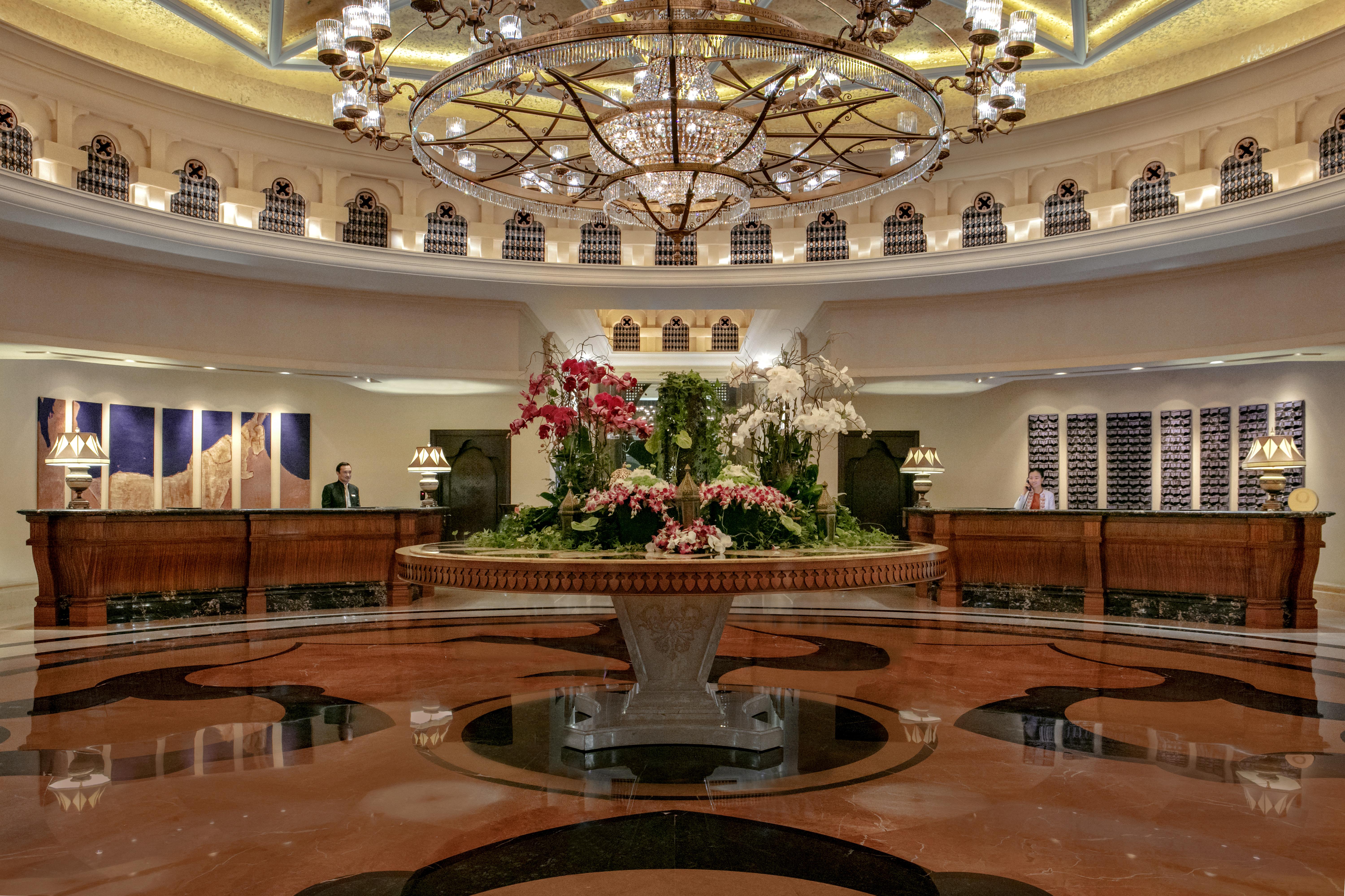 Shangri-La Qaryat Al Beri, Abu Dhabi Exterior photo Lobby