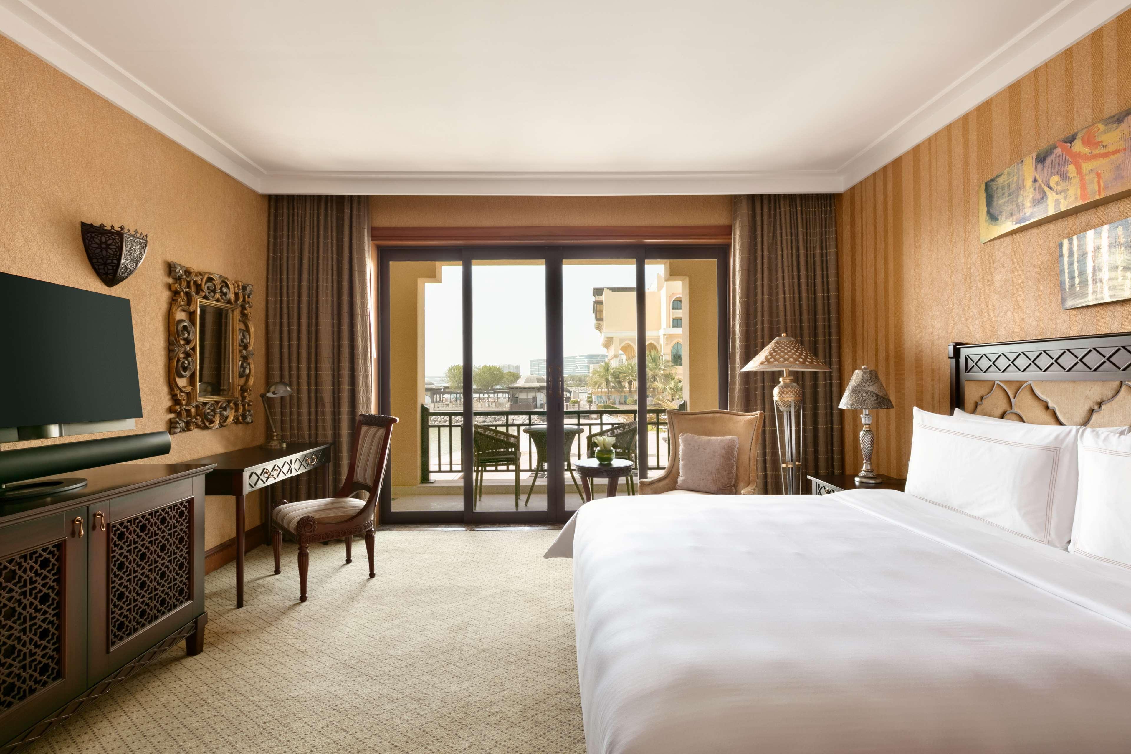 Shangri-La Qaryat Al Beri, Abu Dhabi Exterior photo Deluxe room
