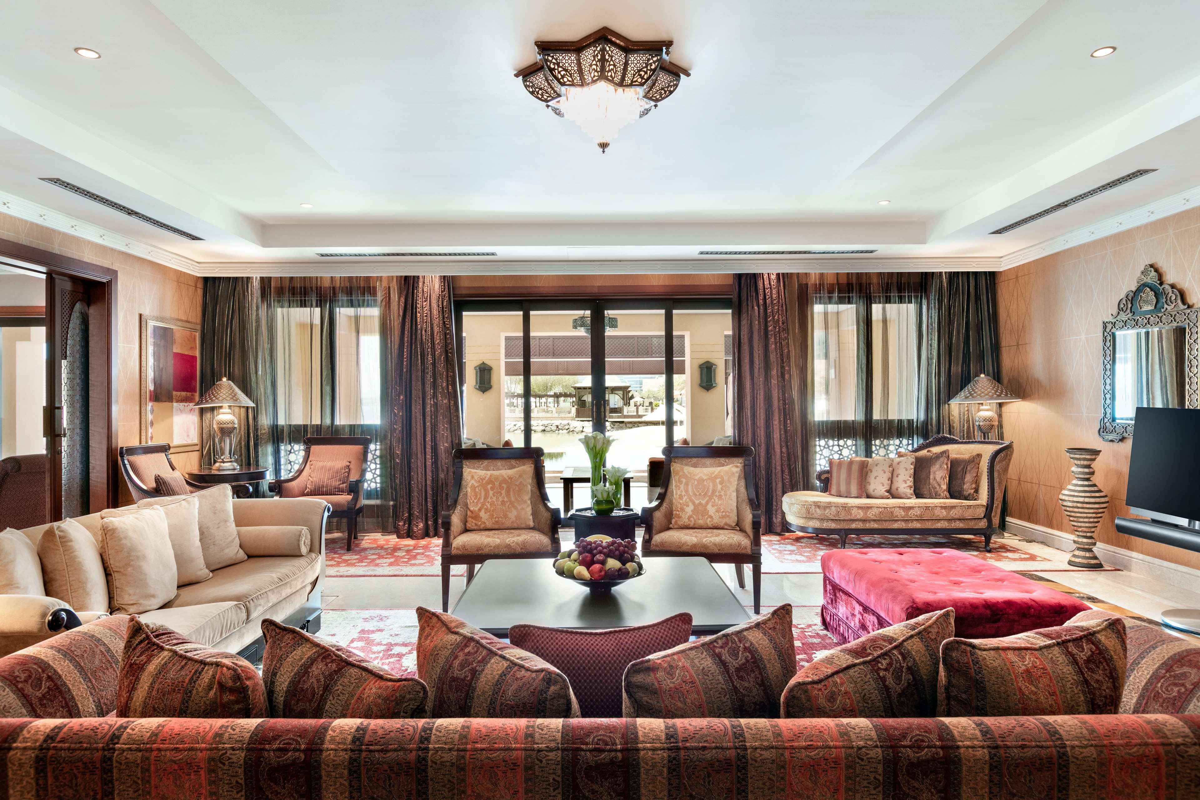 Shangri-La Qaryat Al Beri, Abu Dhabi Exterior photo The living room of a suite at the Mandarin Oriental, Dubai