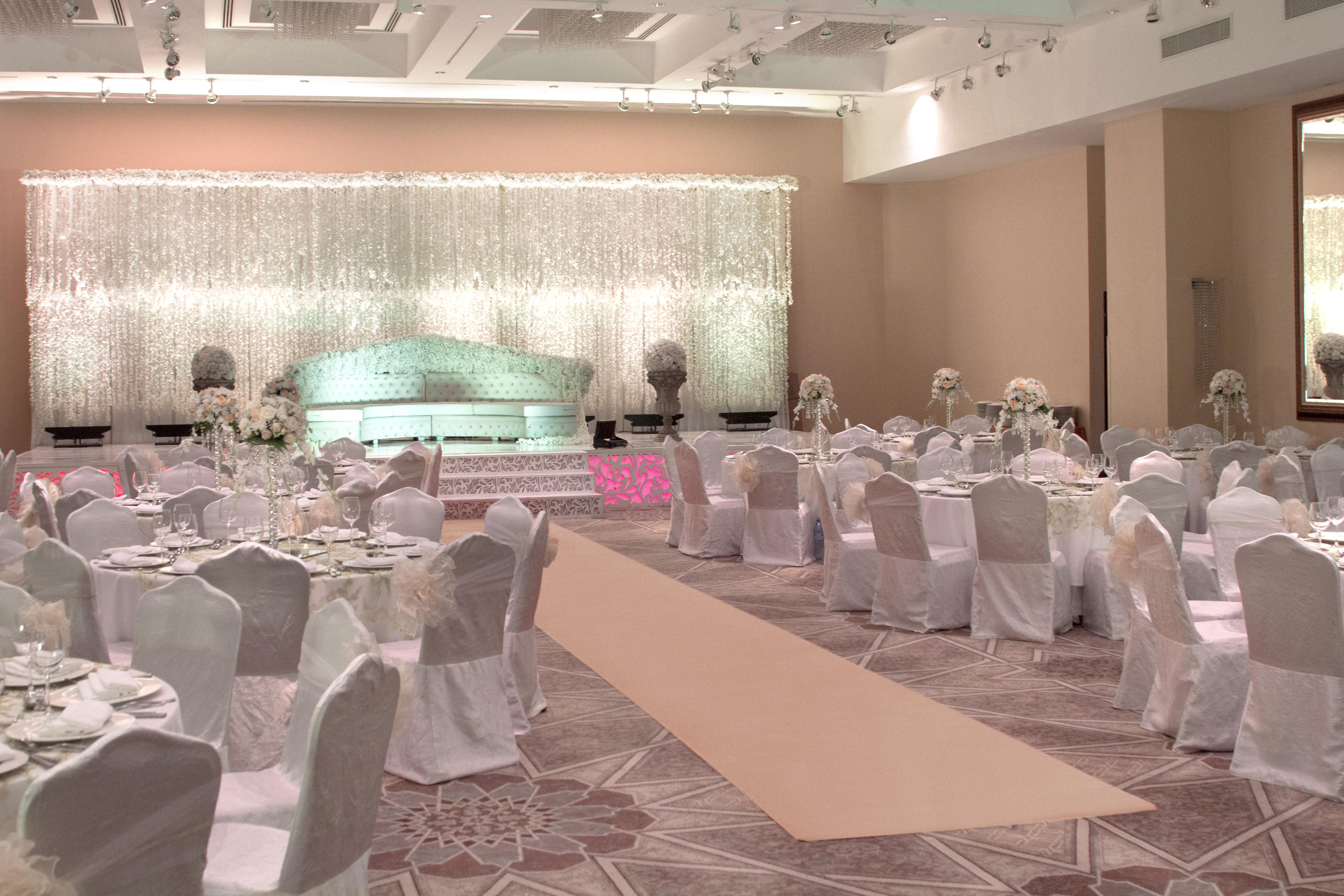 Shangri-La Qaryat Al Beri, Abu Dhabi Exterior photo The ballroom at the hotel