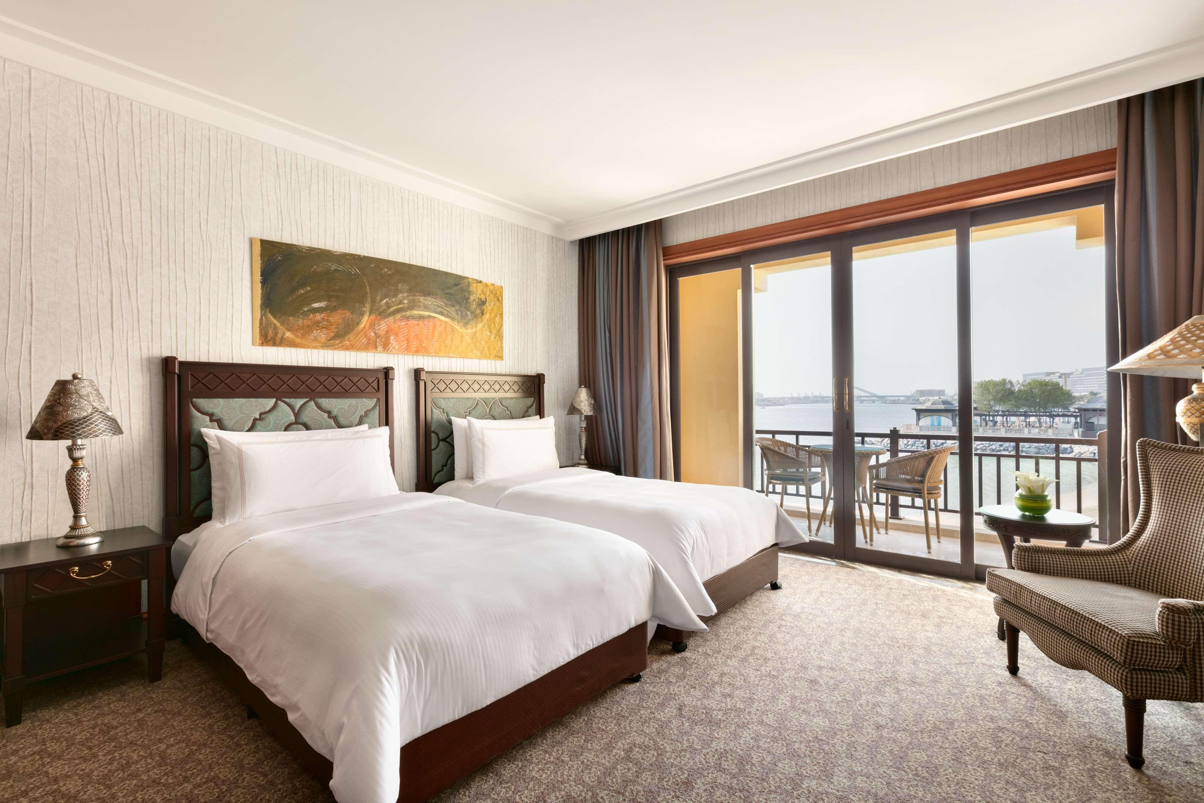 Shangri-La Qaryat Al Beri, Abu Dhabi Exterior photo Deluxe Room